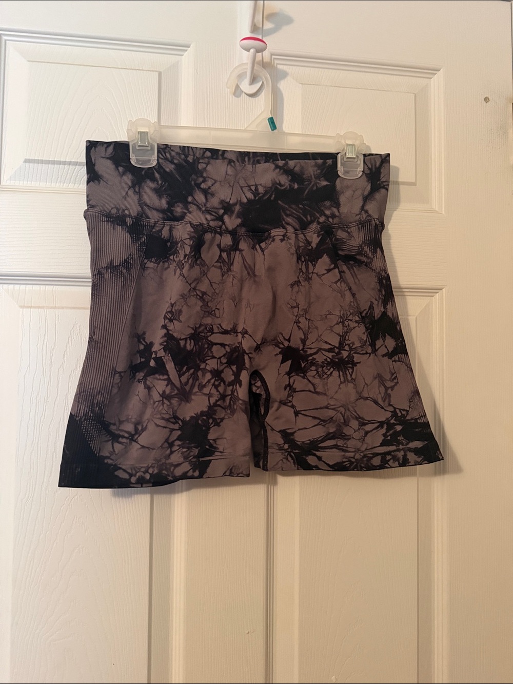 High-Waist Tie-Dye Active Shorts - Black/Grey